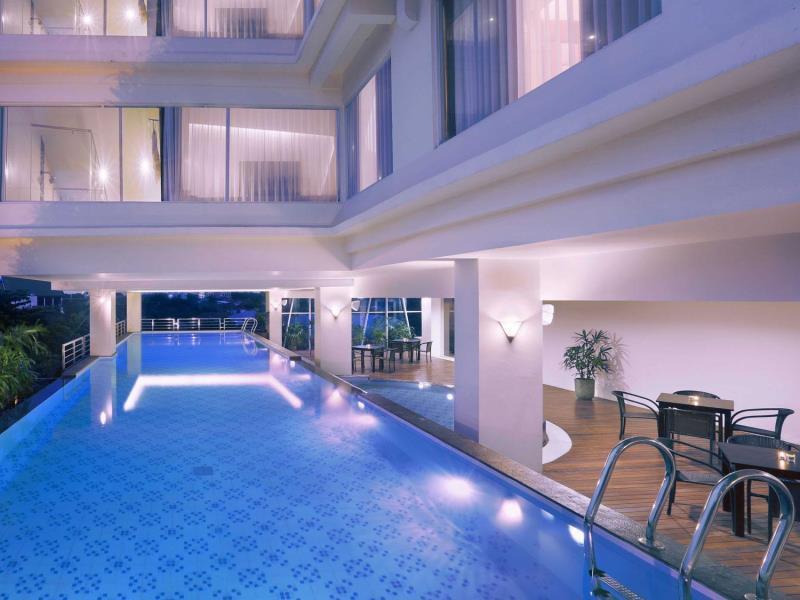 Quest Hotel Darmo - Surabaya By Aston מראה חיצוני תמונה