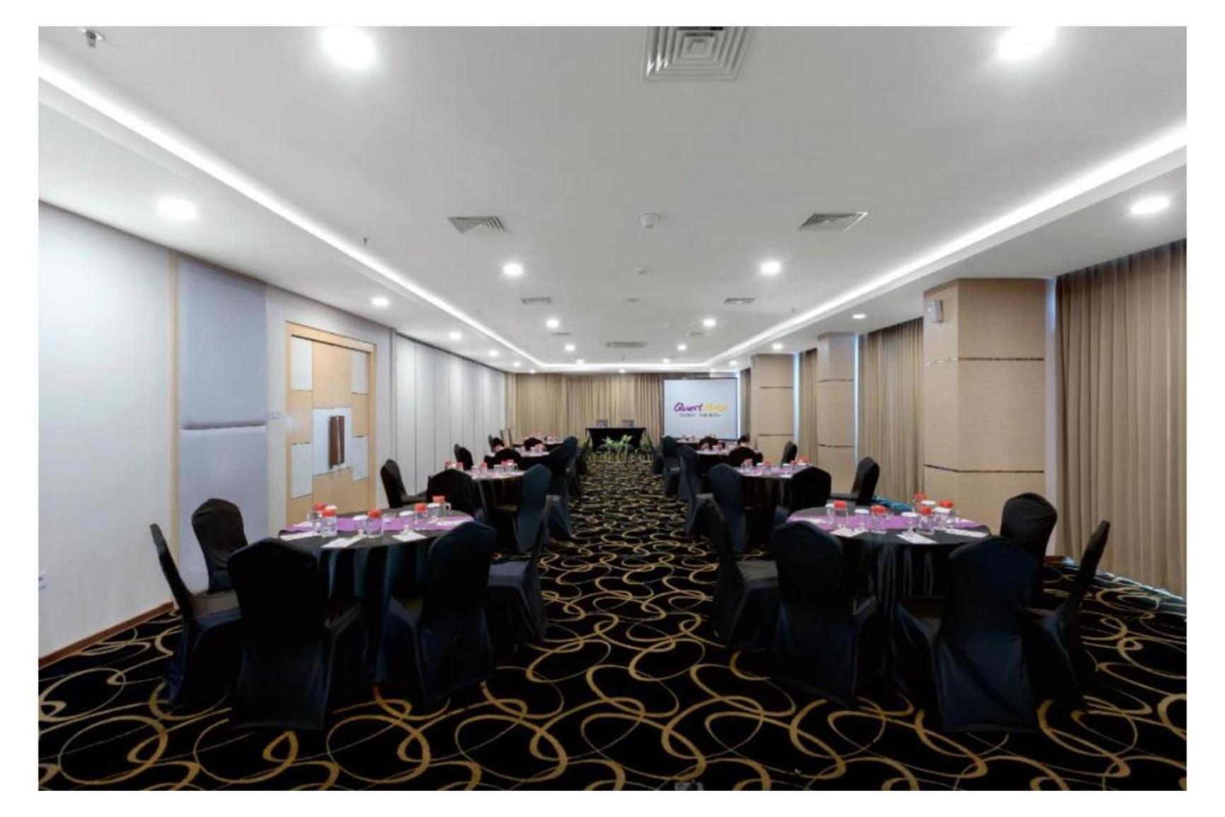 Quest Hotel Darmo - Surabaya By Aston מראה חיצוני תמונה